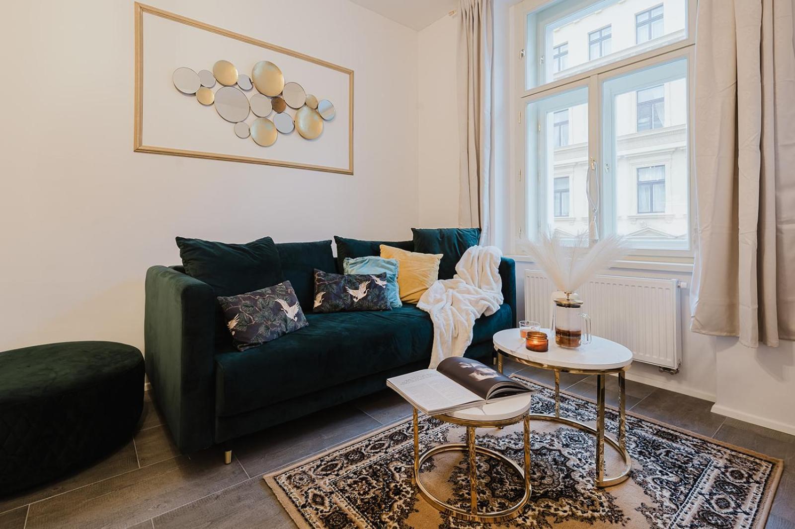 Days - 1bdr - 2tvs - Netflix Prague