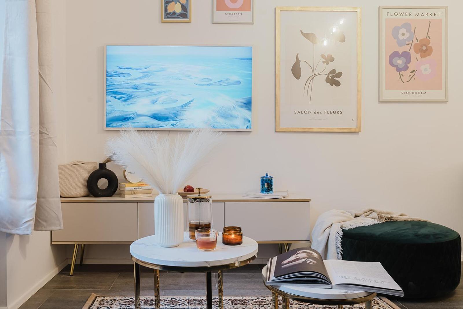 Days - 1bdr - 2tvs - Netflix Apartment Prague